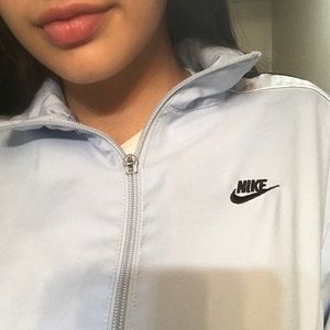 NIKE LIGHTWEIGHT JACKET